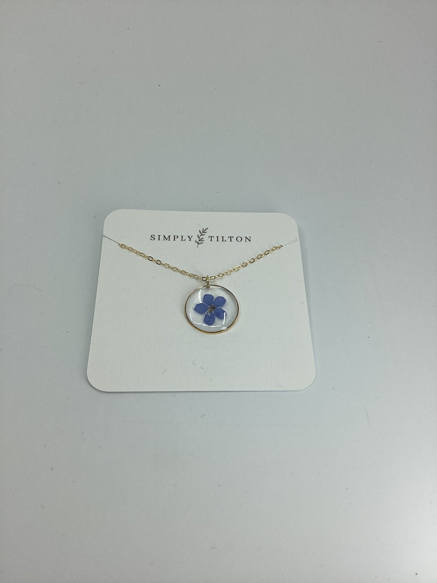 Necklace / Forget Me Not / Gold