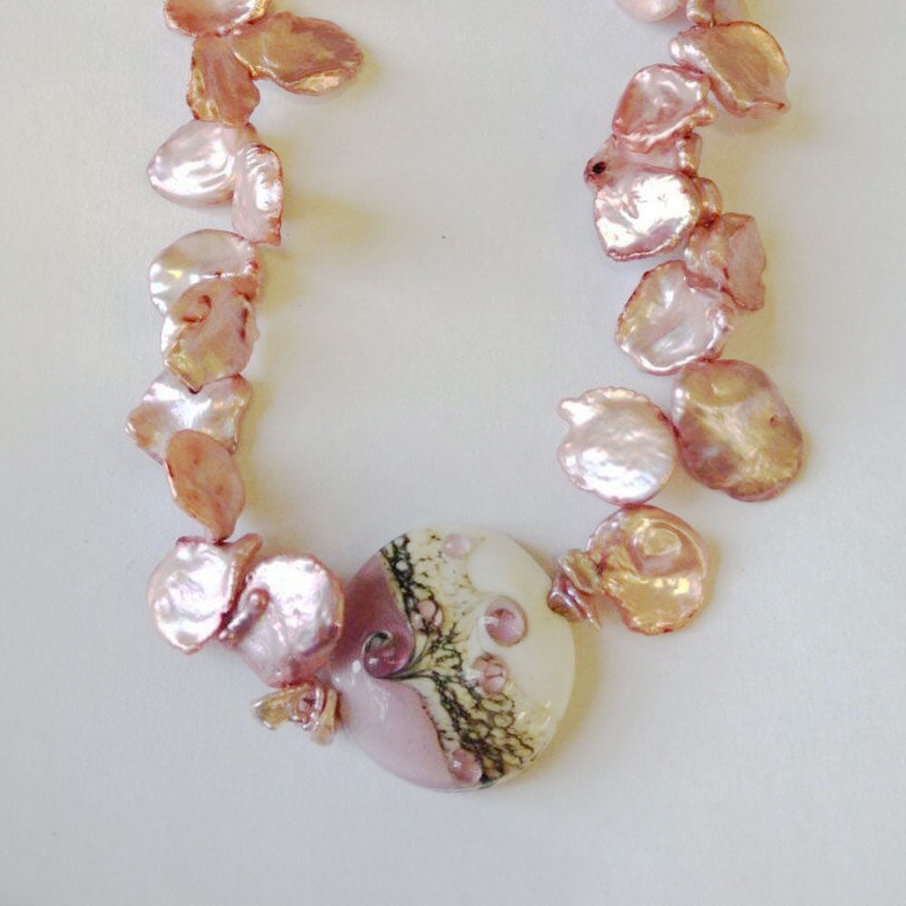 Shimmery pink shell necklace by DS Designs
